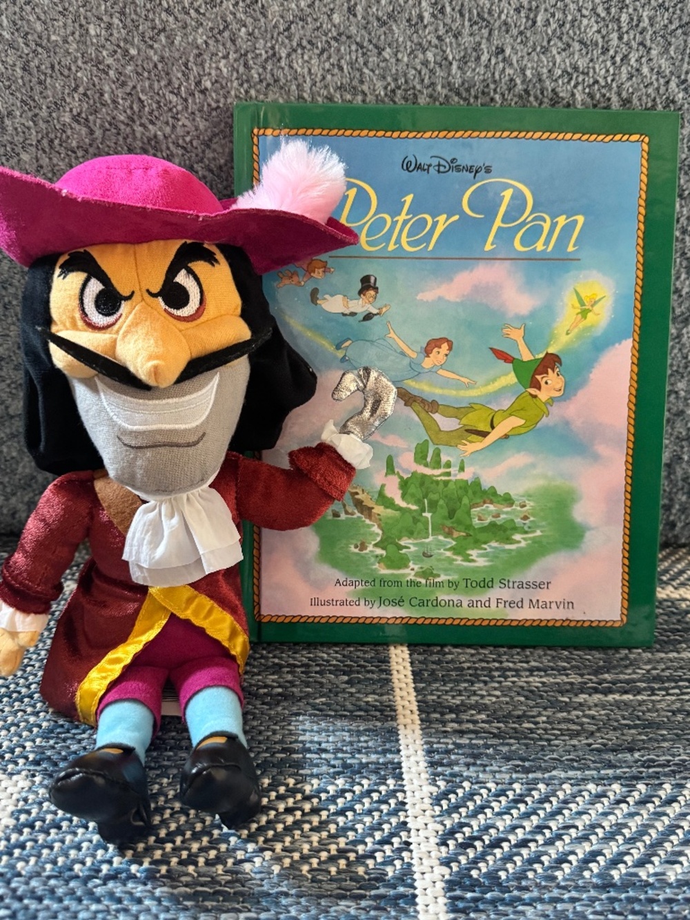 PETER PAN BUNDLE | Captain Hook plush & 1994 Hardcover Peter Pan